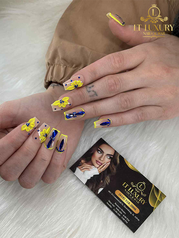 LT Luxury Nails & Bar