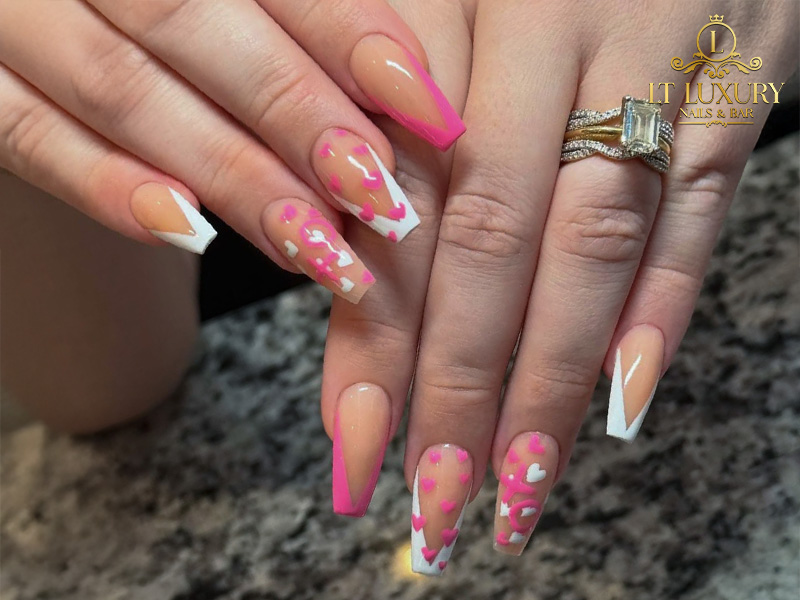 LT Luxury Nails & Bar